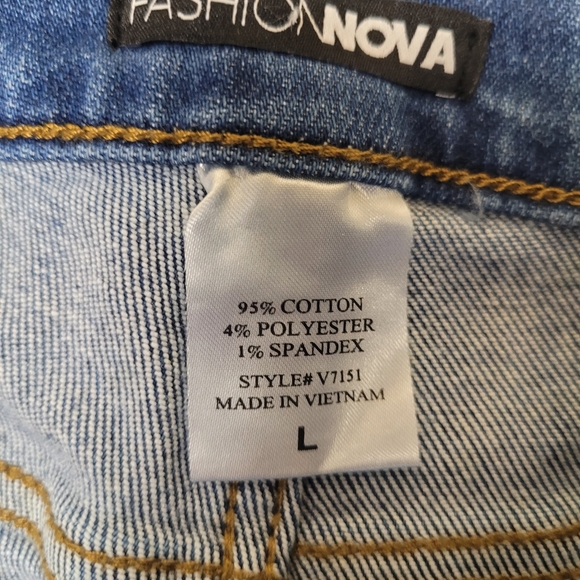 LARGE Cuffed Distressed Denim Blue Jean Shorts NEW - Picture 5 of 8